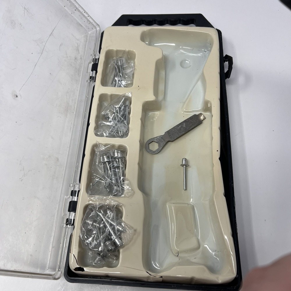 PERFORMANCE TOOL W2017C Hand Riveter Set - Rivet Set with Rivets Works Great - Picture 12 of 16